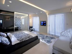 Bed Room Image